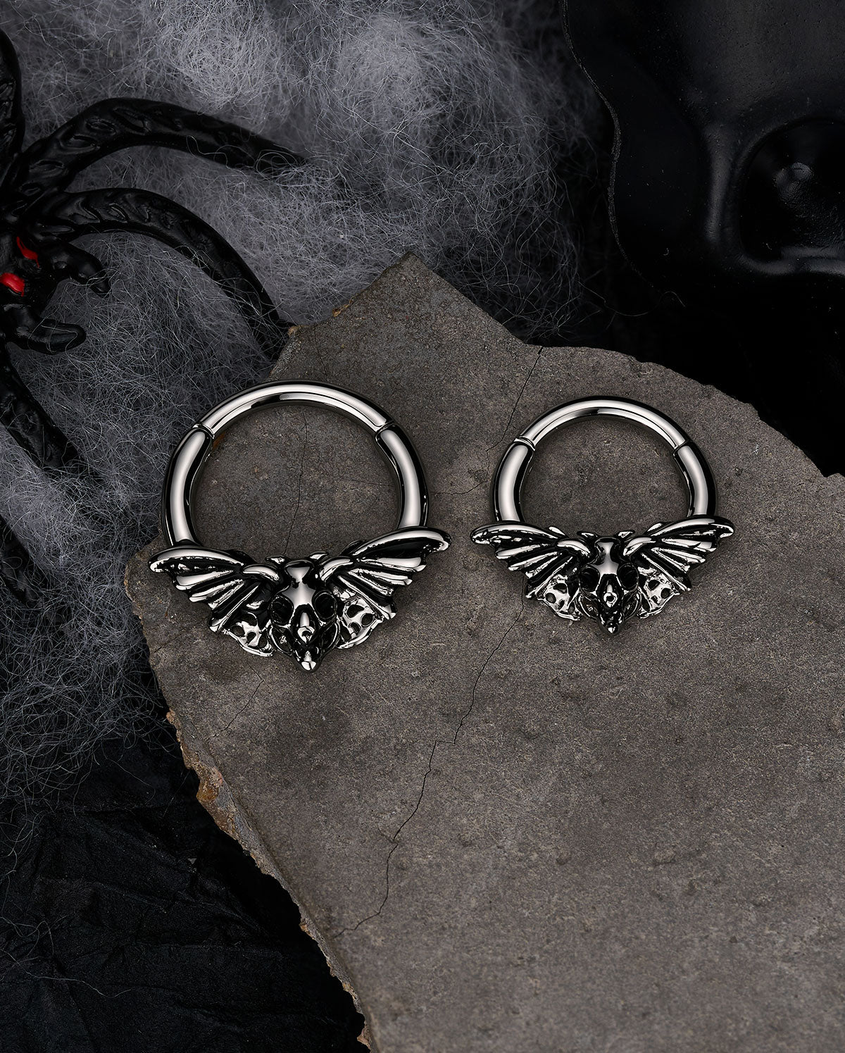 OUFER Skull Moth Segment Septum Ring
