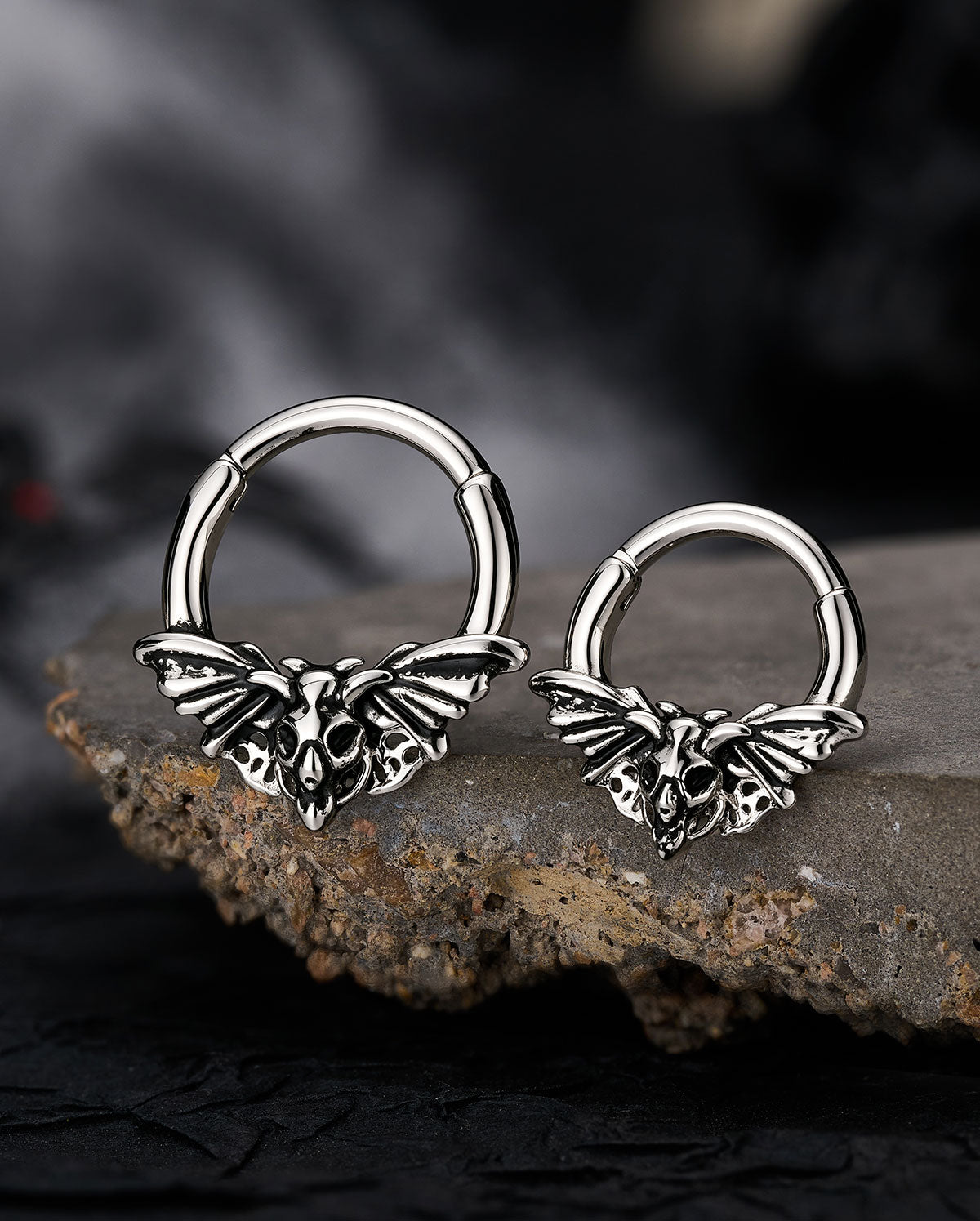 OUFER Skull Moth Segment Septum Ring