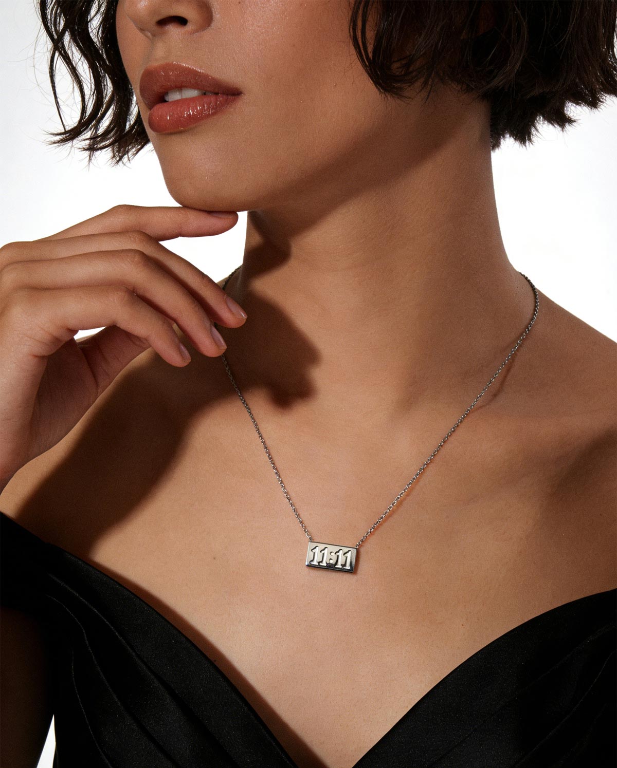 silver minimalist necklace