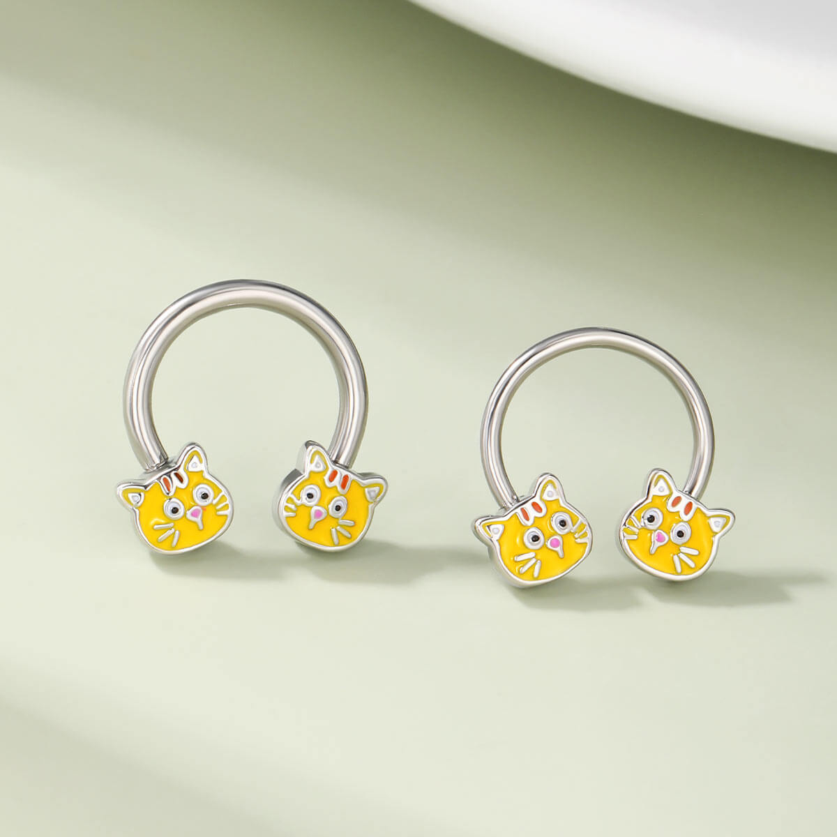 Oufer X Roly Dummy Cat Face Horseshoe Septum Ring