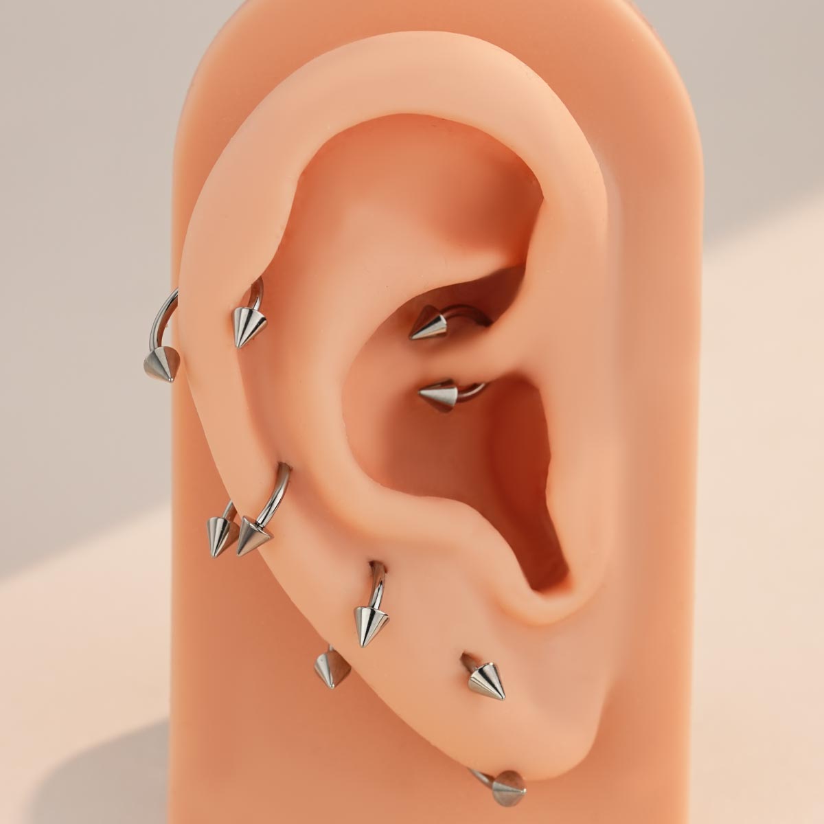 2PCS 18G Spike Ball Internally Threaded Titanium Septum Ring