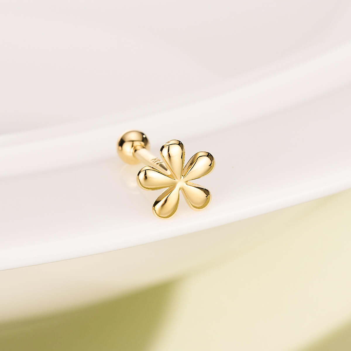 gold flower cartilage stud