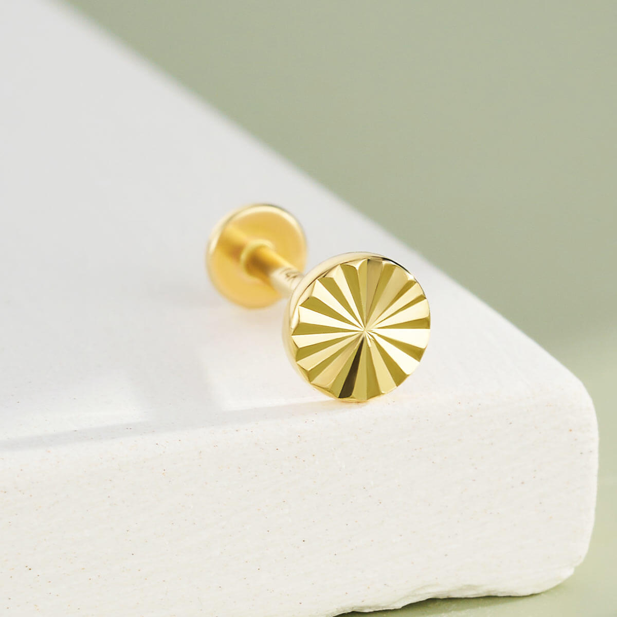 ray cartilage stud