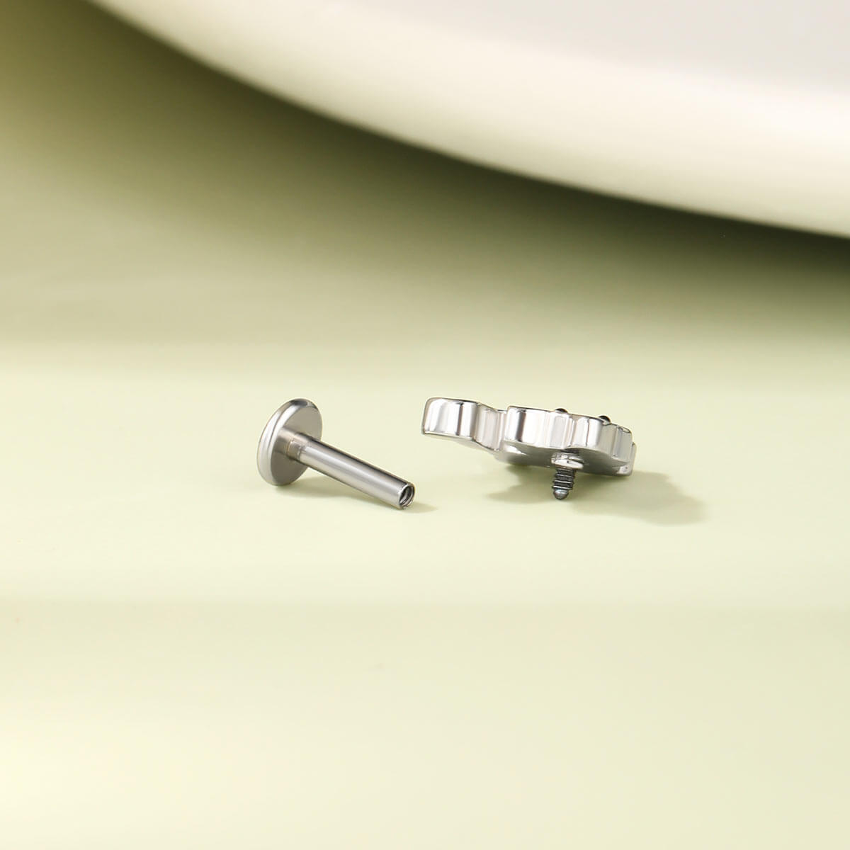 internally threaded cat cartilage earring stud