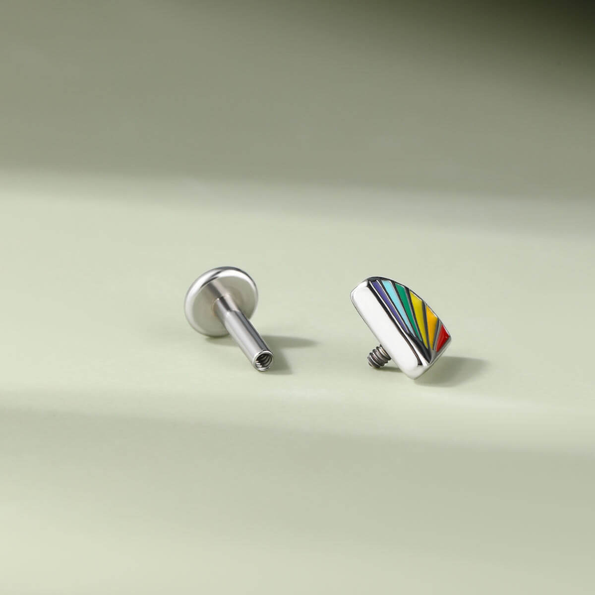 internally threaded rainbow fan cartilage stud