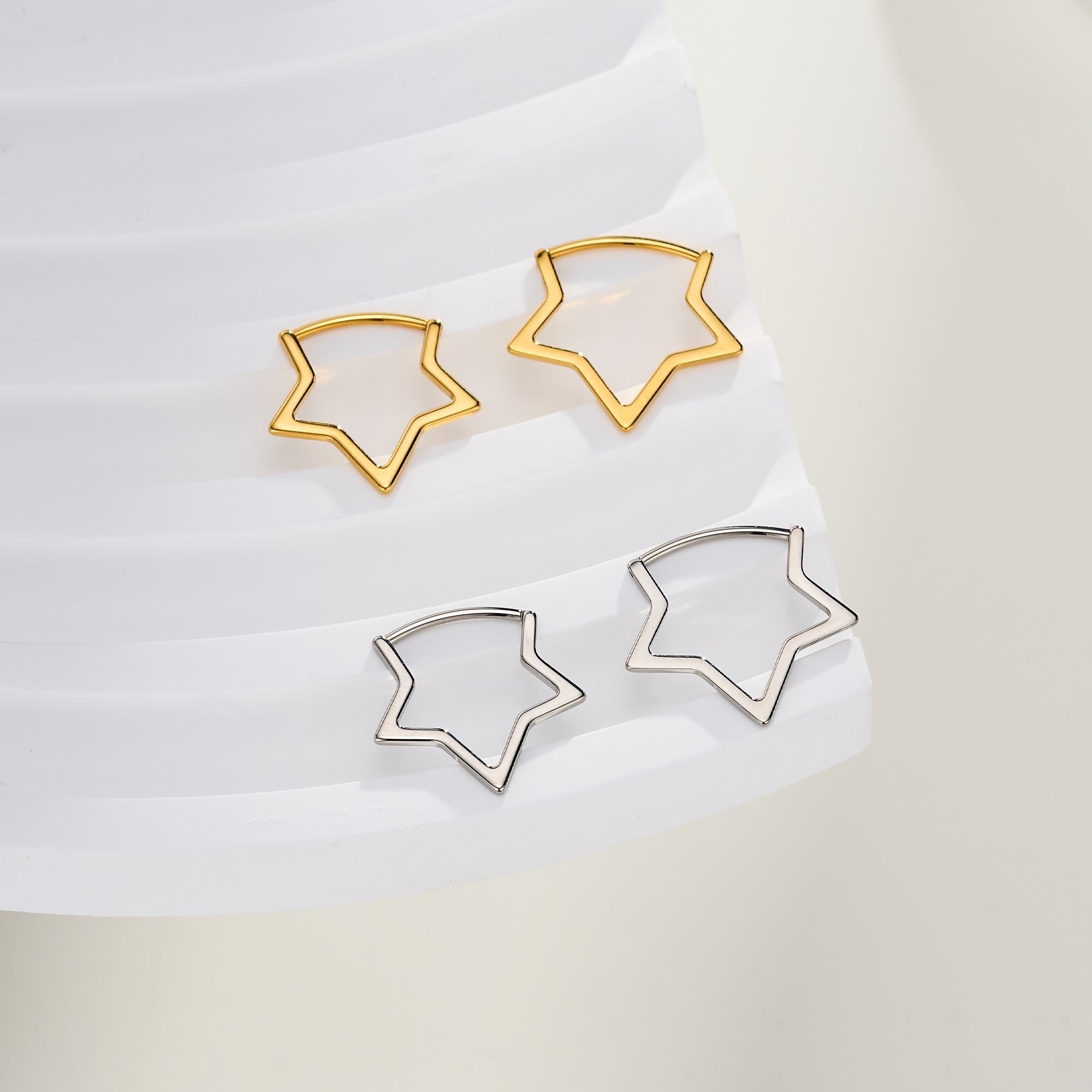 Star Clicker Titanium Nostril Ring