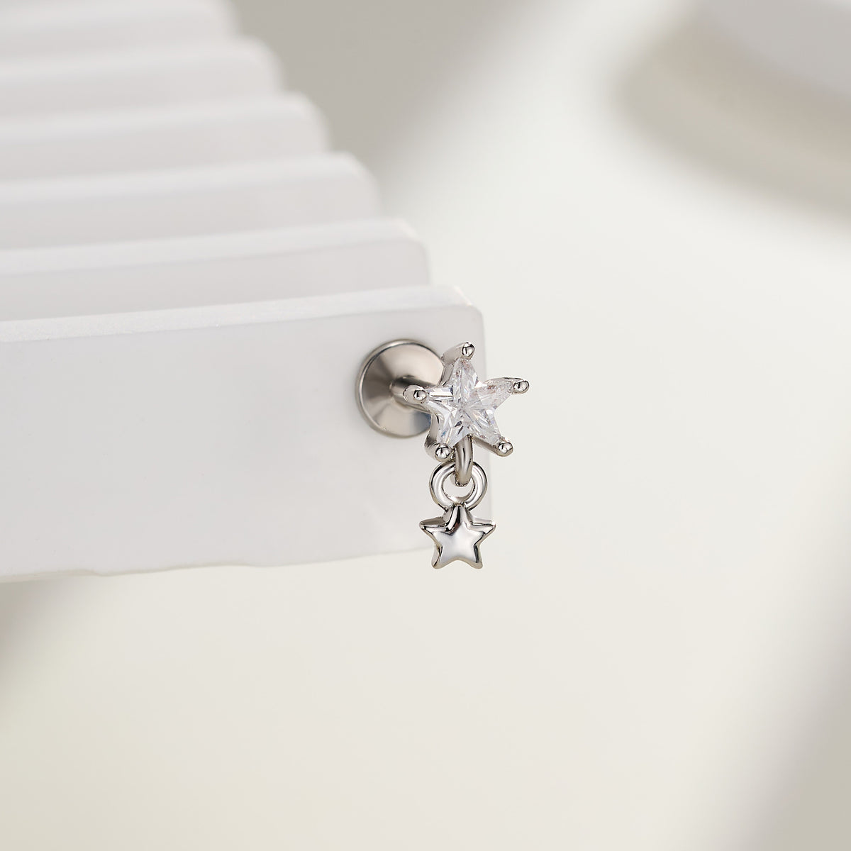 OUFER  Star CZ Dangle Internally Threaded Cartilage Stud